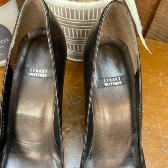 Stuart Weitzman Pewter Leather Pump - Size 6 1/2 - Picture 4 of 9